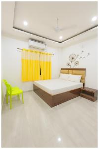 Hotel The Shekhar Premium Palace Near Varanasi Junction Railway Station 1500m # Kashi Vishwanath Temple # Free Wifi and Room Service - Fully Air conditioning Premium Room # Best Family Hotel In Varanasi