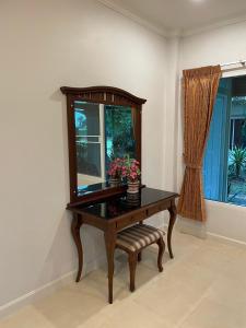 Vacation Garden Villa