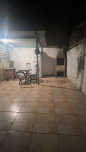 Casa 2 quartos próx a martin de Sá