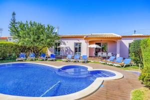 Villa Bolina by Villa Plus