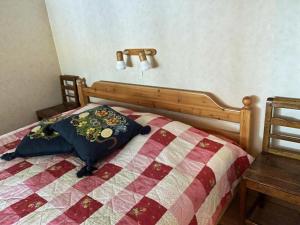 Dog-friendly cottage with boat & private jetty at Tjörn SE09170