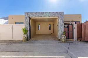 New Boutique Pool Villa Sequoia Close to Rawai and Naiharn Beach