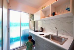 Valley Mountain ViewCity Proximity Golden Eight Apartment