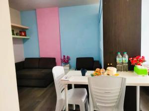 Valley Mountain ViewCity Proximity Golden Eight Apartment