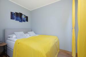 Unique Apartment with Air Conditioning and Underground Parking by Noclegi Renters