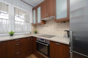 Unique Apartment with Air Conditioning and Underground Parking by Noclegi Renters