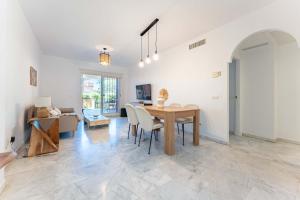 Apartmento en Marbella con acceso directo a la piscina!