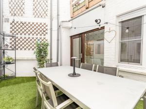 Apartment Cozy casa Ostend with terrace by Interhome