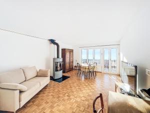 Apartment Elysée 11 by Interhome