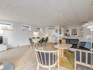 Holiday Home Gildo - 30km from the sea by Interhome