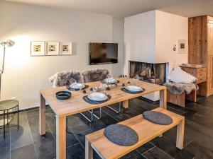 Apartment Chesa Promulins by Interhome