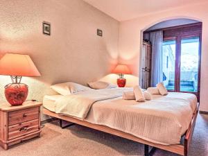 Apartment Victoria 1C0 by Interhome