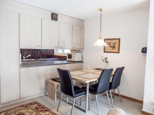 Apartment Curnera 9-4 by Interhome