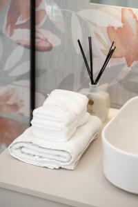 Urban Blush Pangrati by Premium Key
