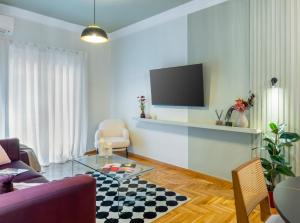 Urban Blush Pangrati by Premium Key