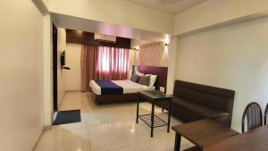 Hotel Express Mindspace Airoli