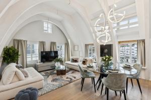 AAA Old Town Diamond Private Rooftop Terrace