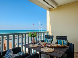 Apartment Les Hauts de la Corniche by Interhome