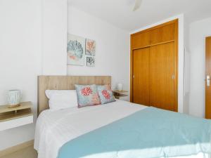 Apartment Orbiplaya by Interhome