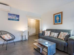 Apartment du Bailli-3 by Interhome