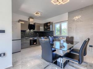 Holiday Home Damir by Interhome