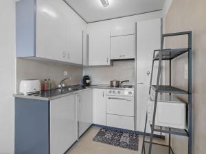 Apartment La Roseraie B 24 by Interhome