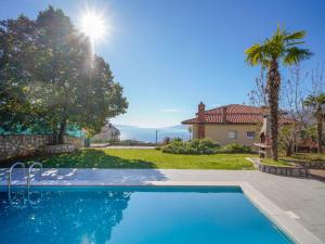 Apartment Sea View-1 by Interhome