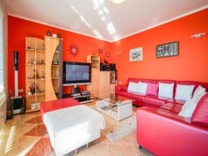 Apartment Sea View-1 by Interhome