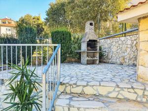 Apartment Ana-2 by Interhome