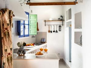 Holiday Home Zacatin by Interhome