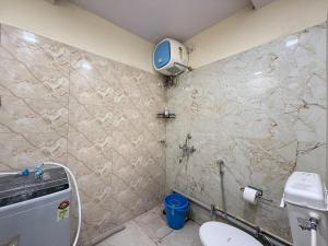 Homlee-Kashi-2BHK-Lift-Parking-3km KV Temple