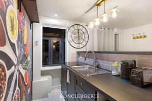 Elegant pied a terre proche de republique