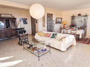 Apartment Baie du Soleil by Interhome