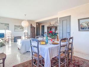 Apartment Baie du Soleil by Interhome