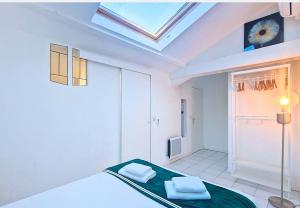 Nestor&Jeeves - L ESCURIAL - Central