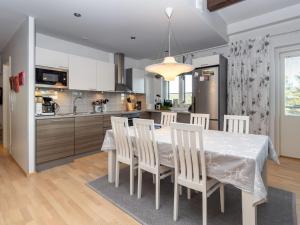 Holiday Home Kelotähti 1 a8 by Interhome