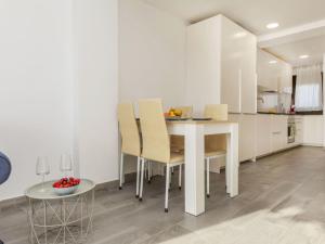 Apartment Barcelona by Interhome
