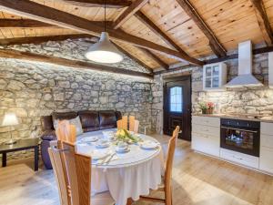 Holiday Home Sirotnjak 2 by Interhome