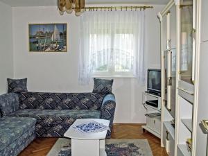 Holiday Home Vilma 2 by Interhome