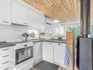 Holiday Home Catha - 200m from the sea by Interhome