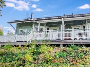 Holiday Home Saunaharju 6 by Interhome