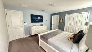 Modern Oasis at Storey Lake w 4BR & Heated Pool