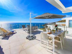 Apartment Ocean Nerja view sauna & Spa by Interhome