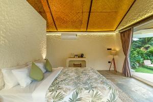 ELIVAAS Mallai Suites with Lush Lawn, Plunge Pool and Sit-Outs
