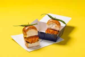 Round D Clock, IGI Airport