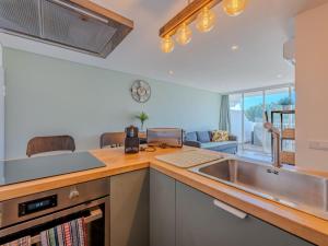 Apartment Viva One by Interhome