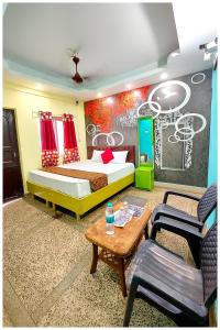 Hotel JK Seaside Inn Near Jagannath Temple - Fully Air Conditioning Deluxe Room - Free Wifie and Parking - Rooftop Sea View Hotel In Puri