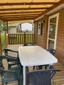 Bungalow camping la Berge fleurie