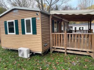 Bungalow camping la Berge fleurie