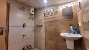Pool Property Newcastle Holiday & Resorts 5 BHK Entire Villa Out Door activities